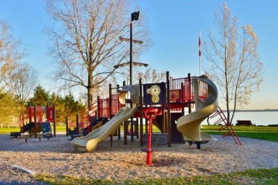 playstructure at shore of lake